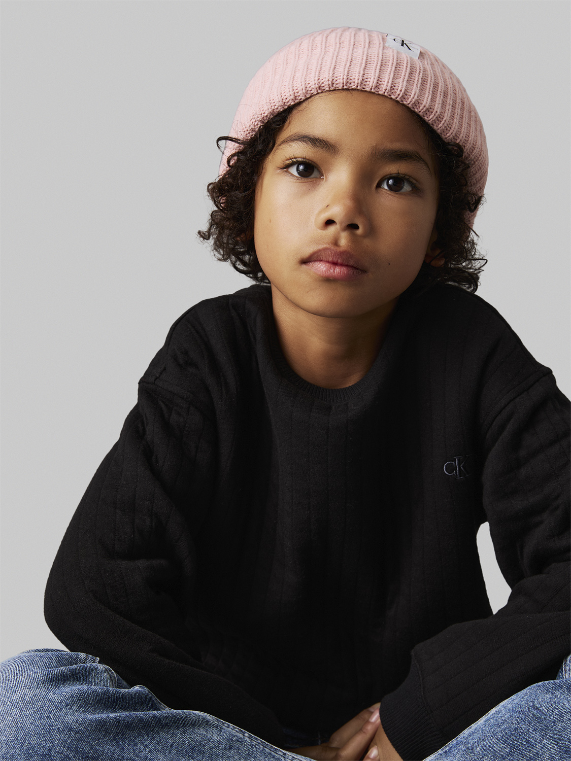 Monogram Rib Beanie i Store Plus Size Størrelser