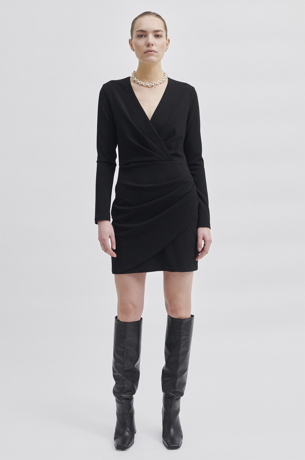 Kos Short Dress i Store Plus Size Størrelser