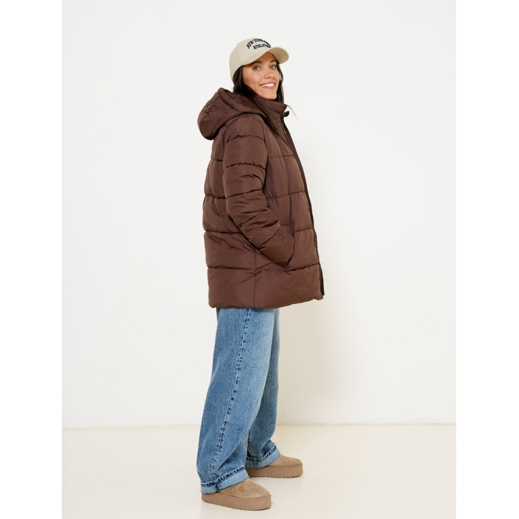 Only Dame Jakke Onlpatricia Chocolate Brown i Store Plus Size Størrelser